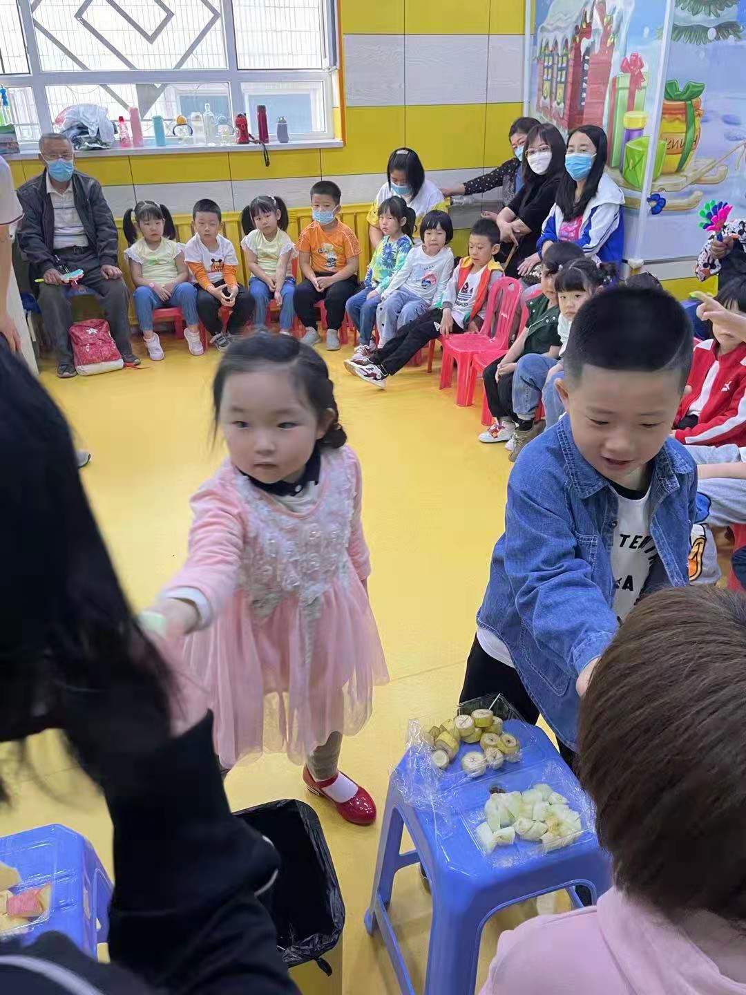 孩子学少儿英语，要学语法吗？(图1)