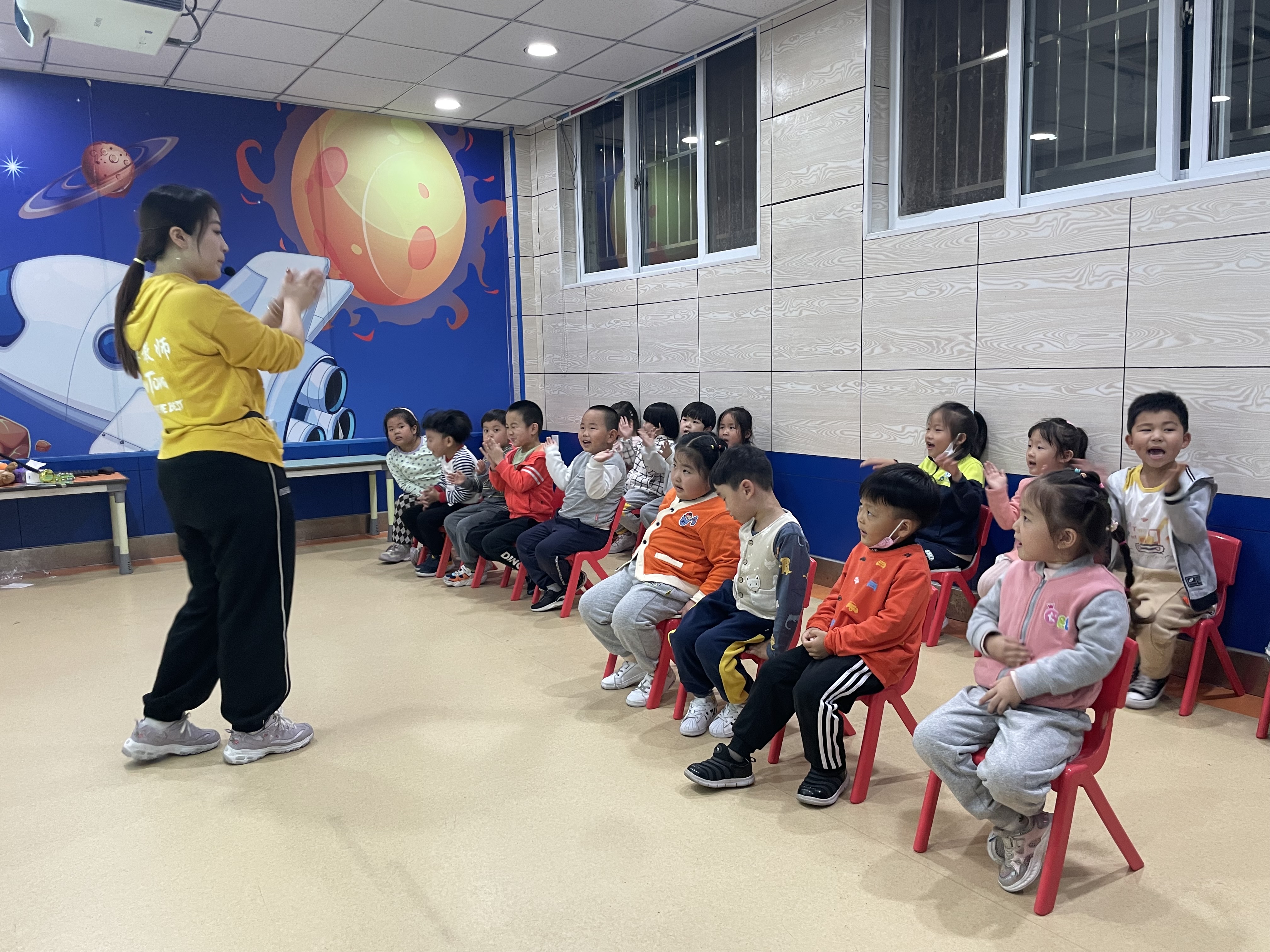 两个方法，帮助孩子学好少儿英语(图1)