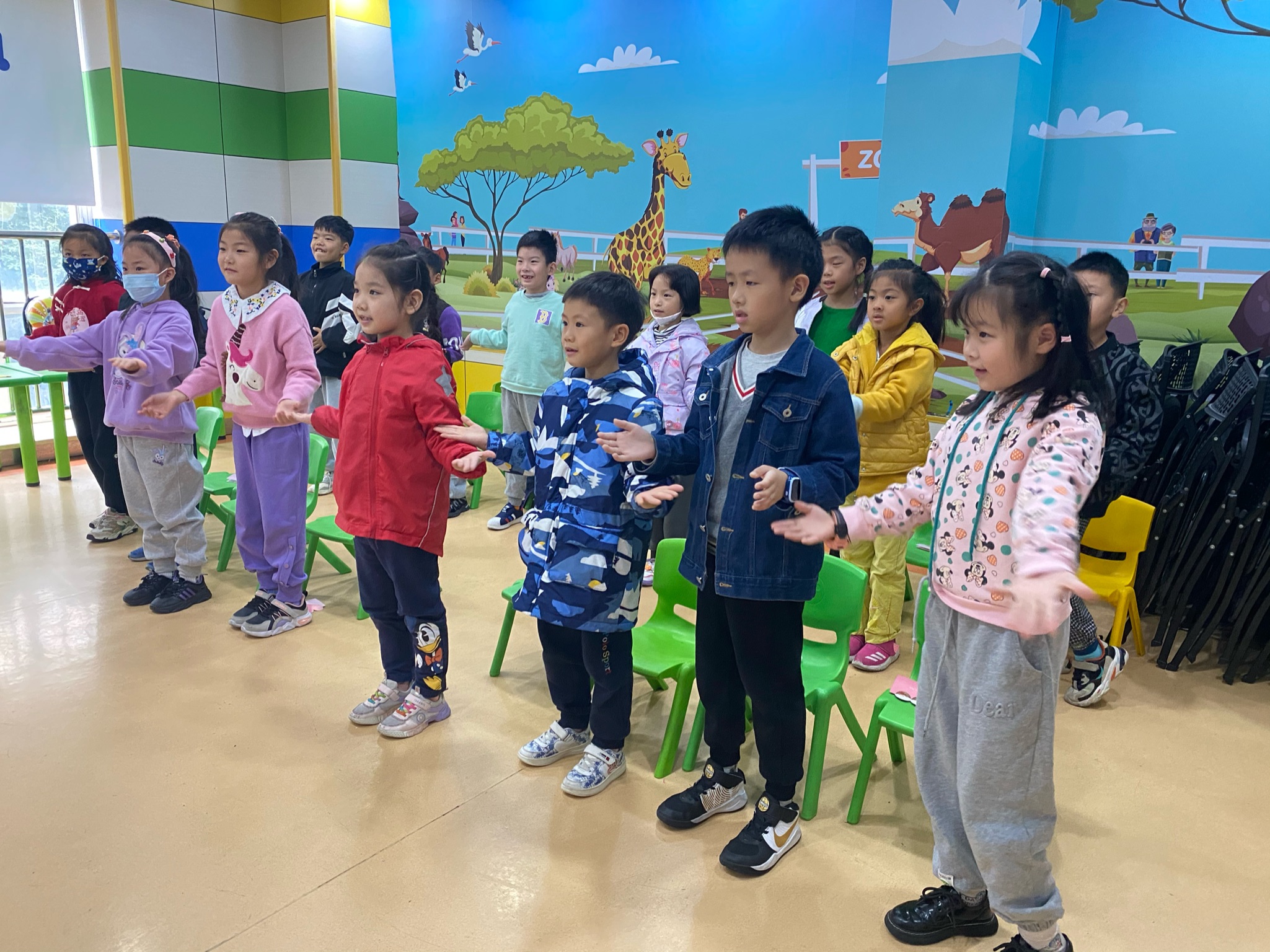 有哪些方法教导孩子学好少儿英语？(图1)