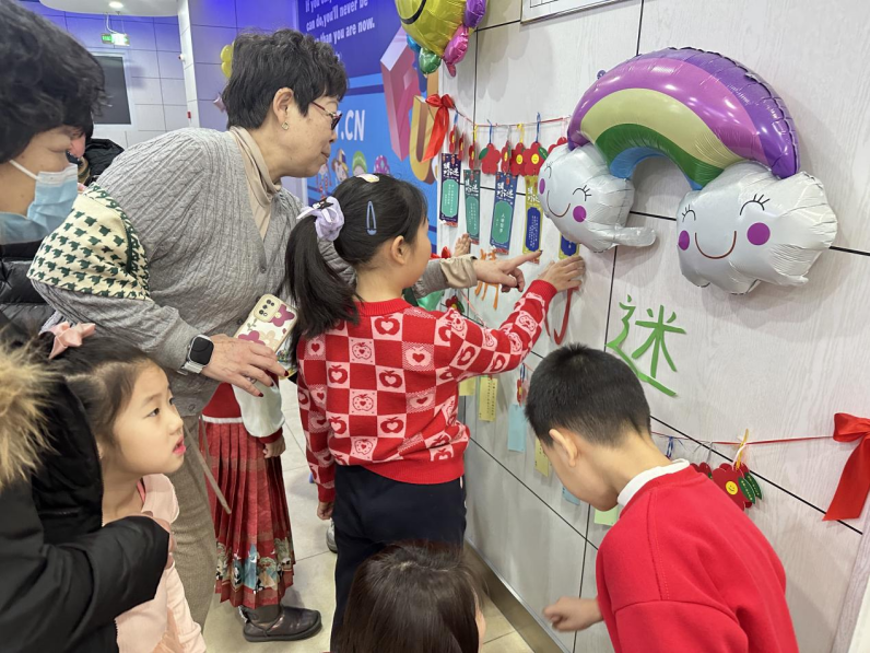 最容易提升孩子幸福感的3件小事(图1) 最容易提升孩子幸福感的3件小事(图1)