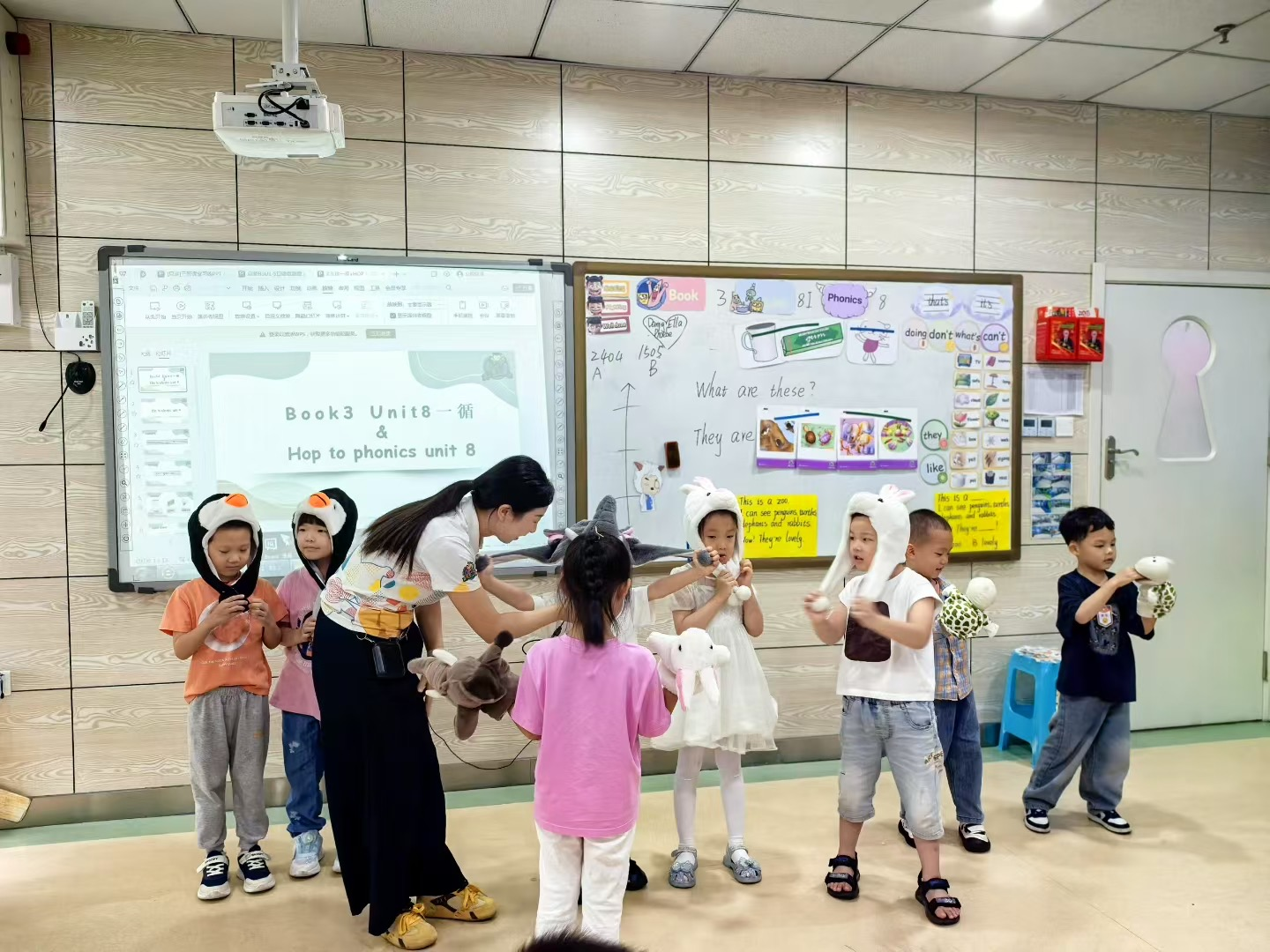 广州少儿英语启蒙怎么选? 聊聊天童教育的启蒙课 (图2) 广州少儿英语启蒙怎么选? 聊聊天童教育的启蒙课 (图2)